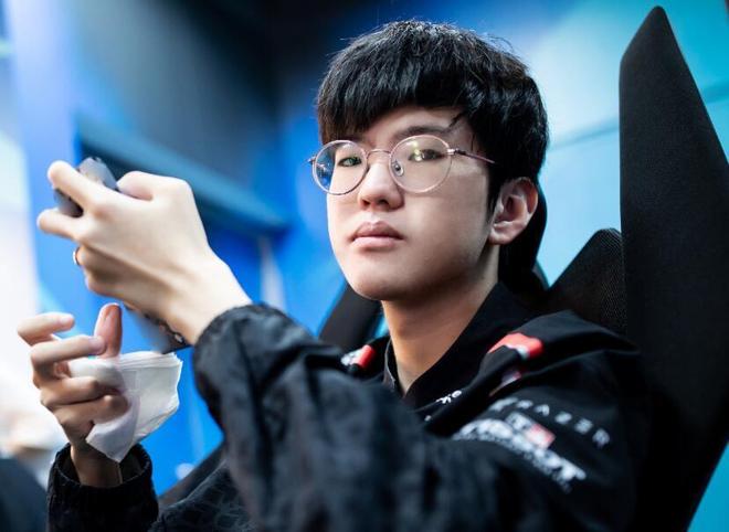 帕森斯：保罗仍然能为控卫存在短板的季后赛球队提供帮助